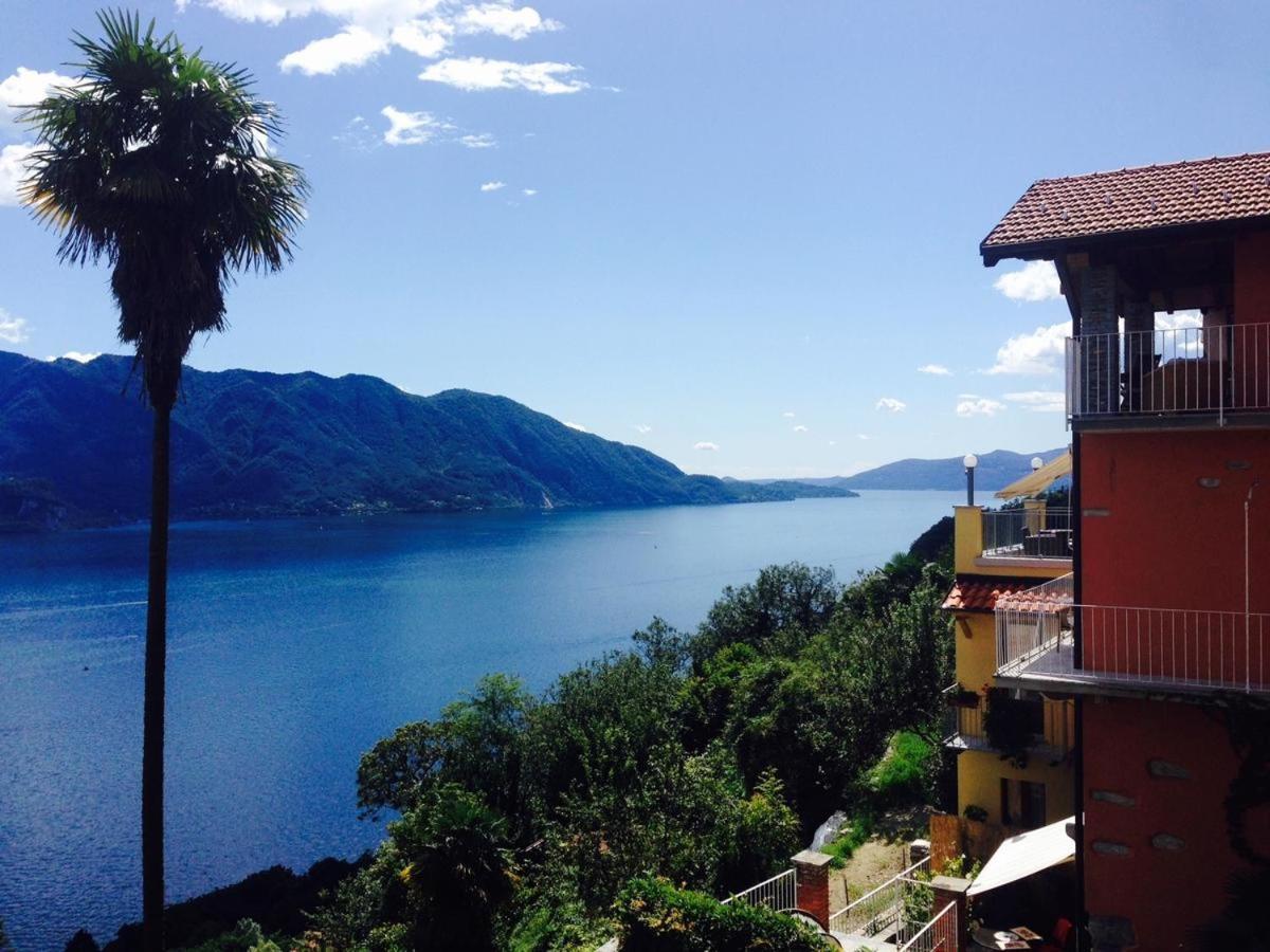 Apartamento Residenza Le Camelie Oggebio Exterior foto