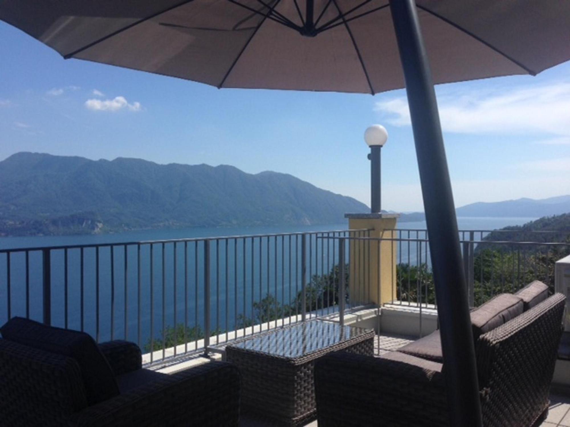 Apartamento Residenza Le Camelie Oggebio Exterior foto