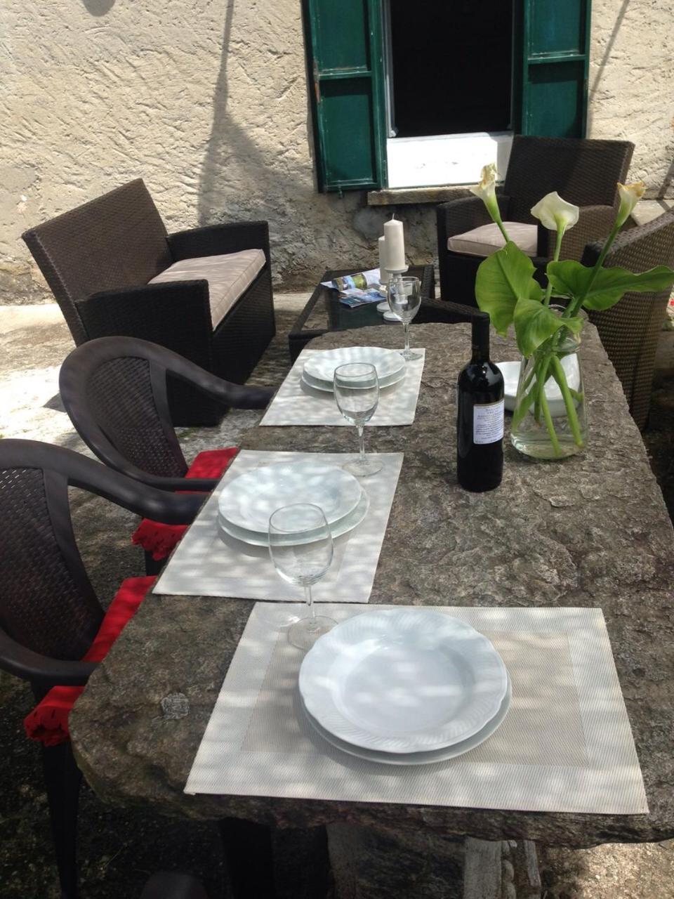 Apartamento Residenza Le Camelie Oggebio Exterior foto