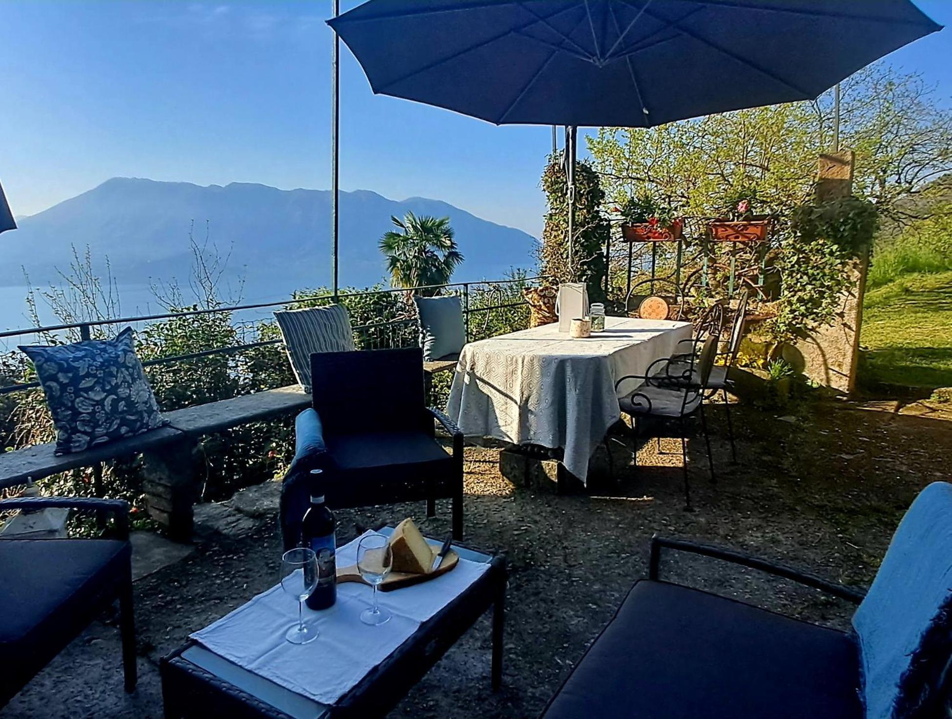 Apartamento Residenza Le Camelie Oggebio Exterior foto